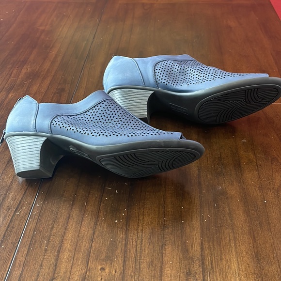 Easy Street Navy Steff Size 12W NWT - Picture 3 of 5